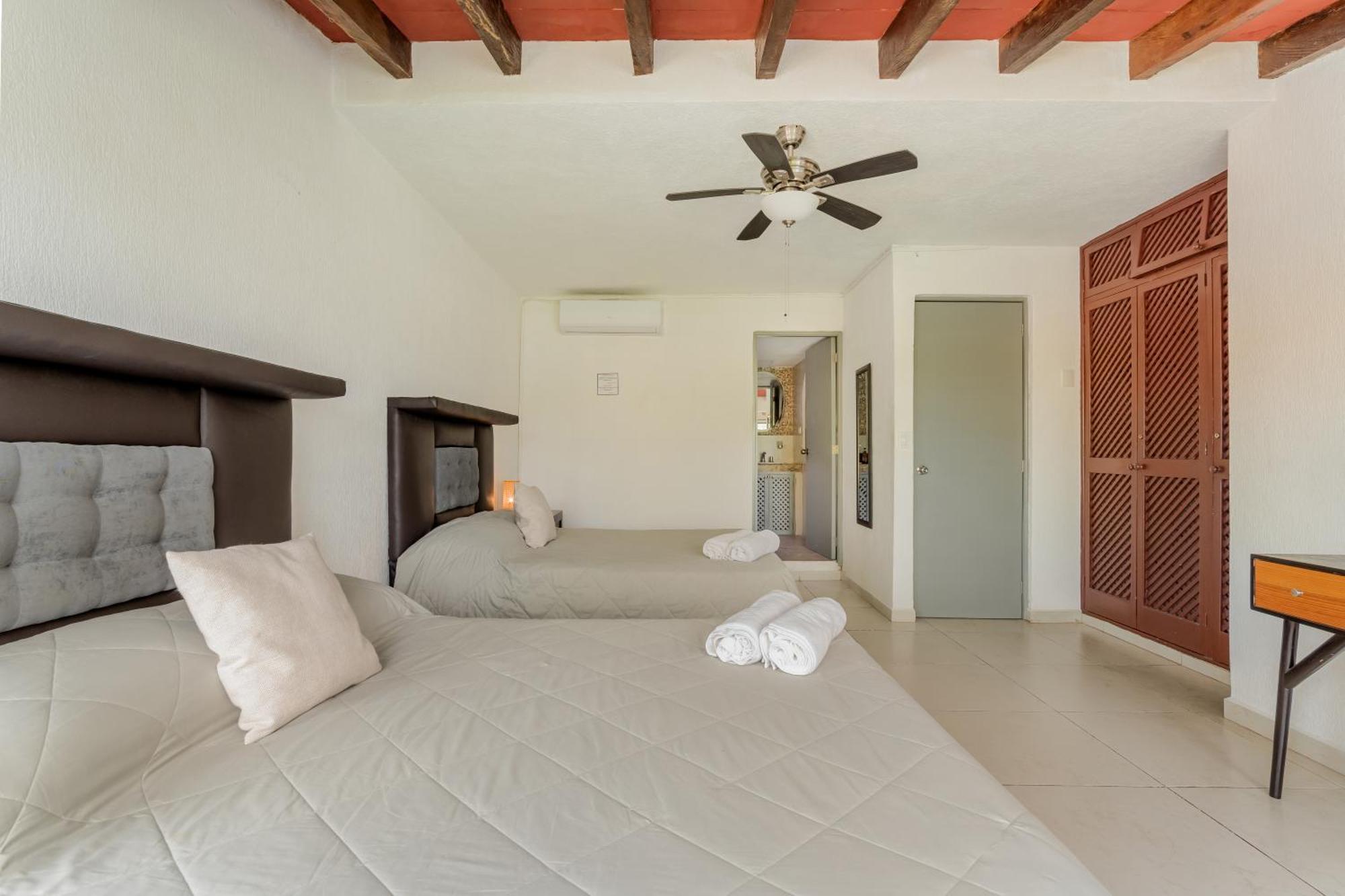 Chic Lagoon Front Villa By Casa Paraiso Cancún Exterior foto